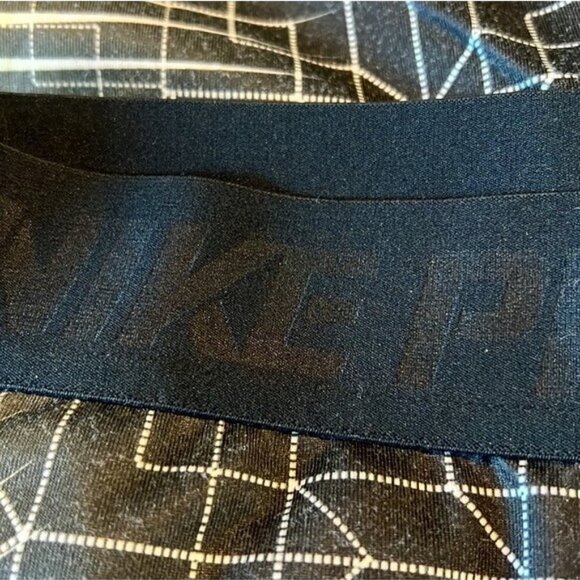 Nike Pro XS Printed Compression Leggings Black/Yellow Geometric Design - Picture 5 of 5